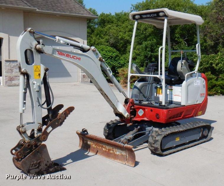 Main image Takeuchi TB216