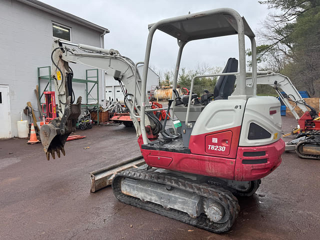 Image of Takeuchi TB230 equipment image 1