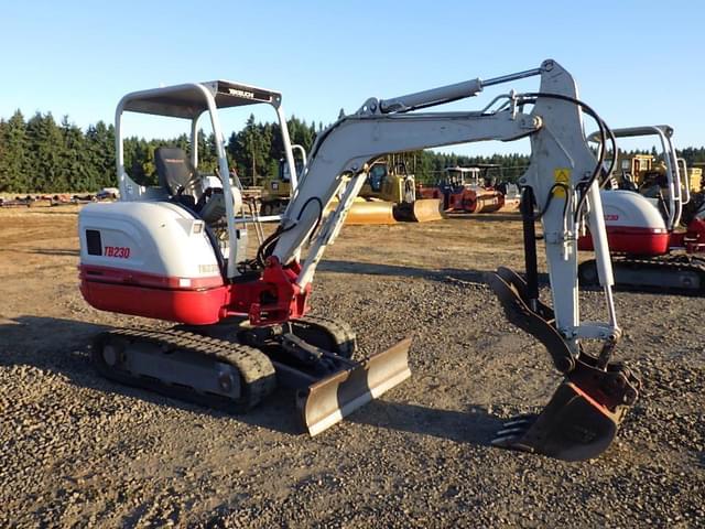 Image of Takeuchi TB230 equipment image 1