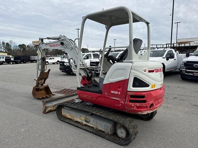 Image of Takeuchi TB235-2 equipment image 2