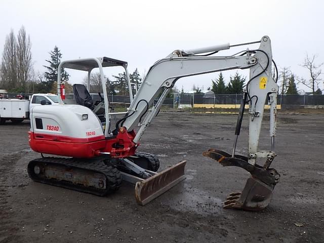 Image of Takeuchi TB240 equipment image 1