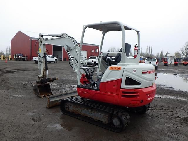 Image of Takeuchi TB240 equipment image 4