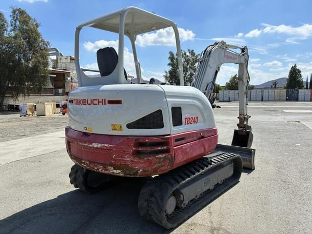 Image of Takeuchi TB240 equipment image 2