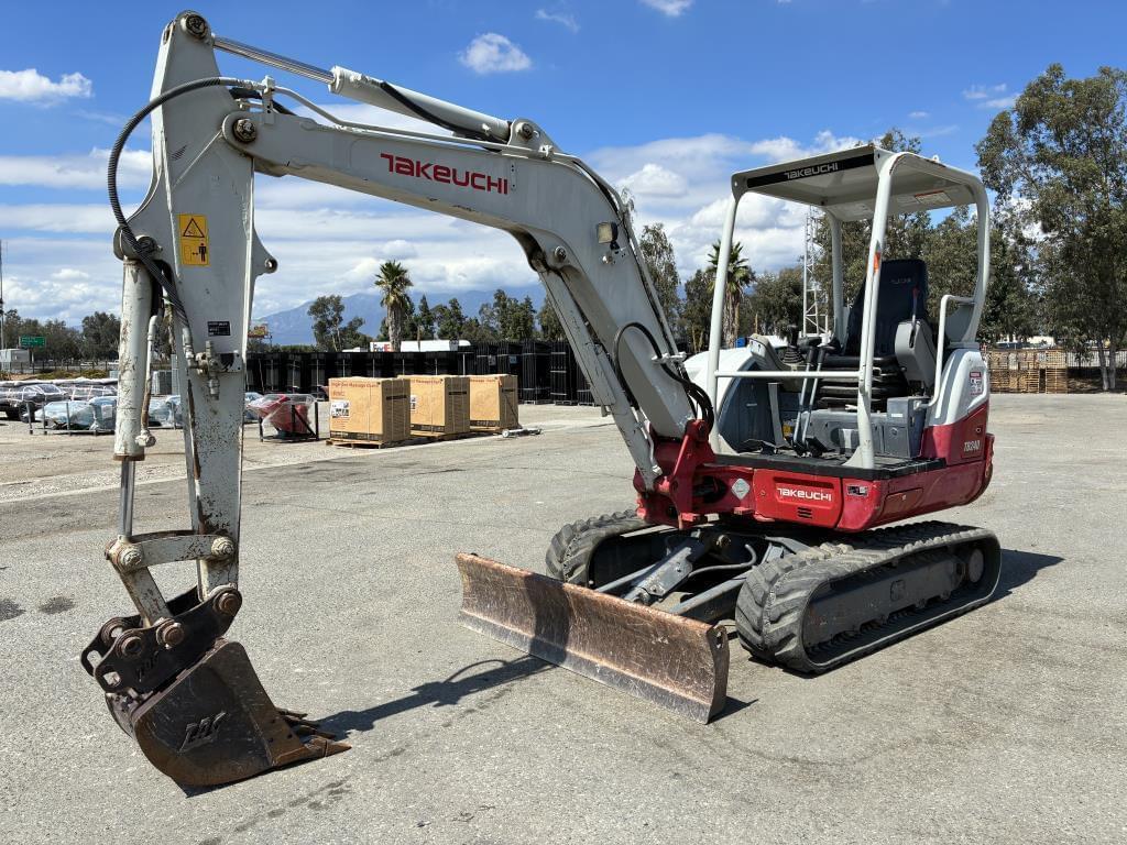 Image of Takeuchi TB240 Primary image