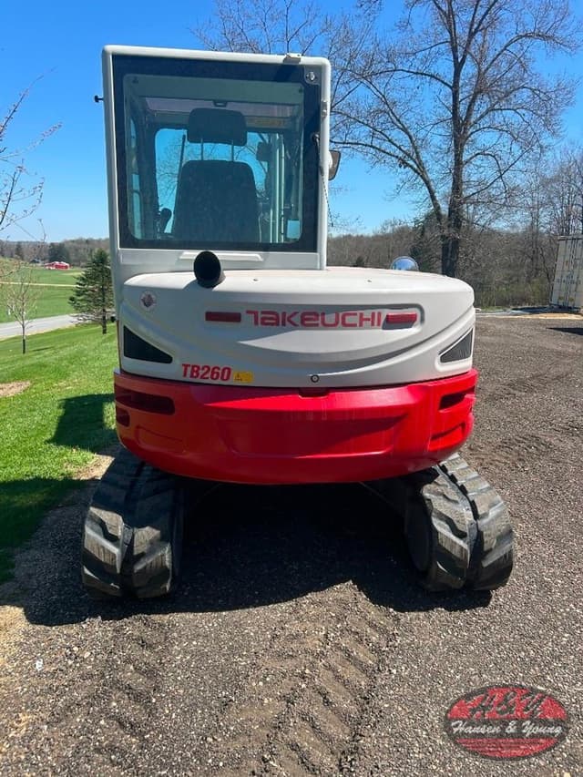 Image of Takeuchi TB260 equipment image 3