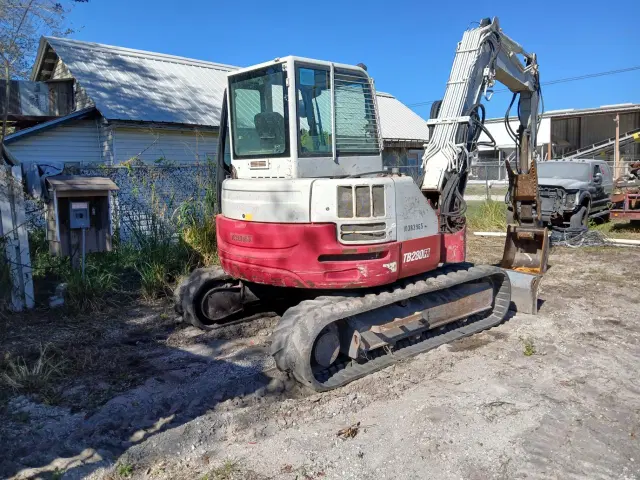 Image of Takeuchi TB280FR equipment image 4