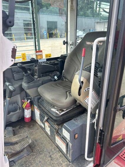 Image of Takeuchi TB280FR equipment image 4