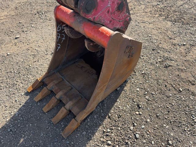 Image of Takeuchi TB290 equipment image 4