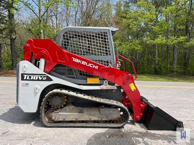 Image of Takeuchi TL10V2 equipment image 2