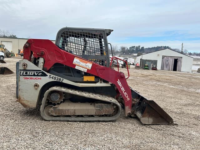 Image of Takeuchi TL10V2 equipment image 4