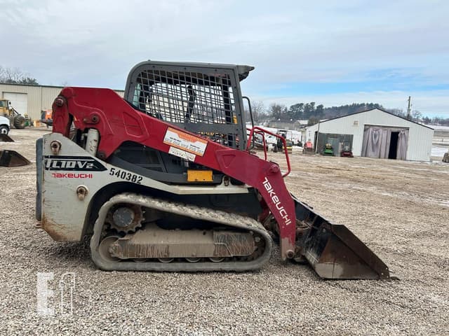 Image of Takeuchi TL10V2 equipment image 4