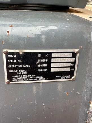 Image of Takeuchi TL12R2 equipment image 4
