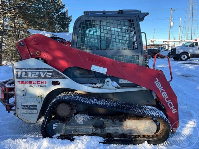 Image of Takeuchi TL12V2 equipment image 3
