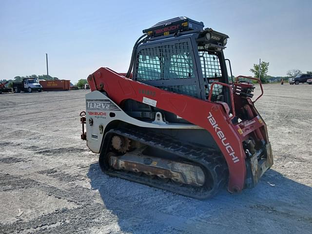 Image of Takeuchi TL12V2 equipment image 3