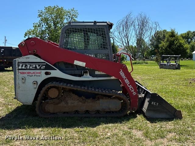 Image of Takeuchi TL12V2 equipment image 3