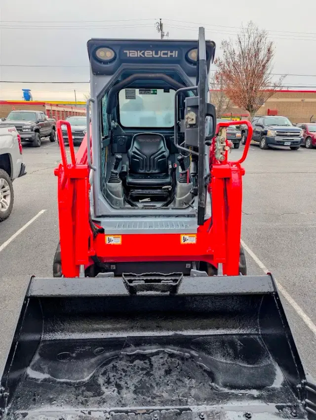 Image of Takeuchi TL6R equipment image 3