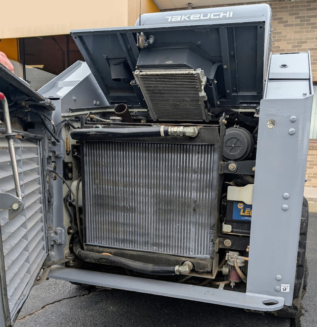 Image of Takeuchi TL6R equipment image 4