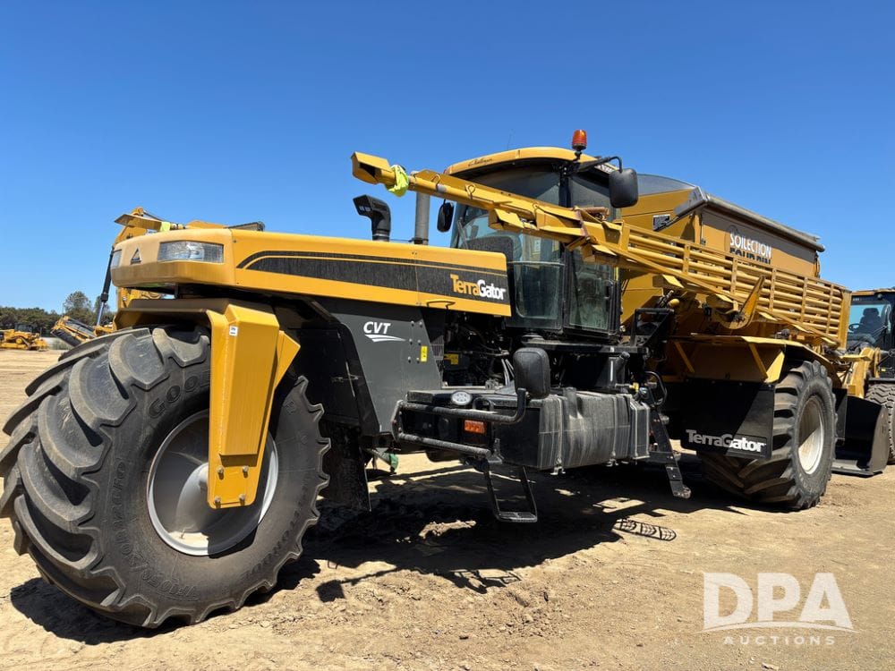 2019 Terra-Gator TG9300C Equipment Image0
