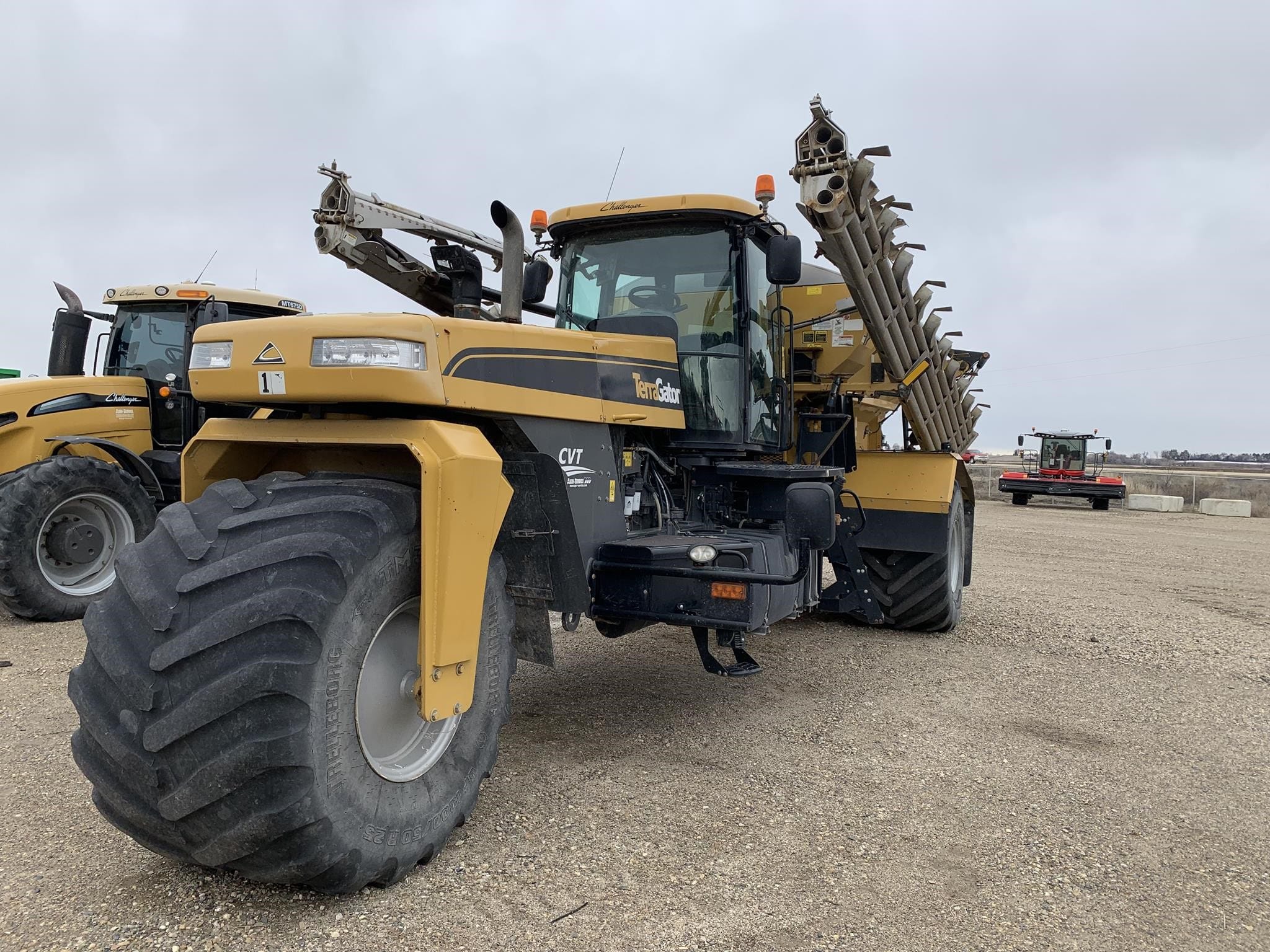 2019 Terra-Gator TG8300C Equipment Image0
