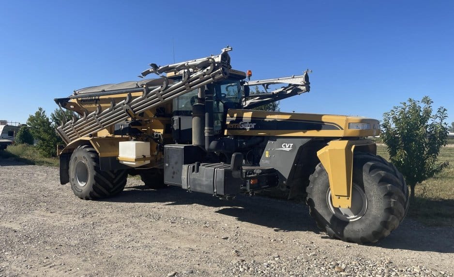 2019 Terra-Gator TG8300C Equipment Image0