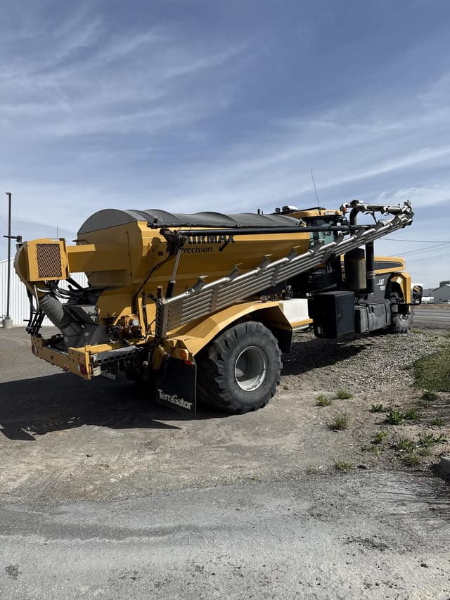 Image of Terra-Gator TG8300C equipment image 2