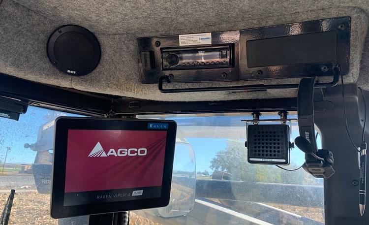 2019 Terra-Gator TG8300C Equipment Image0