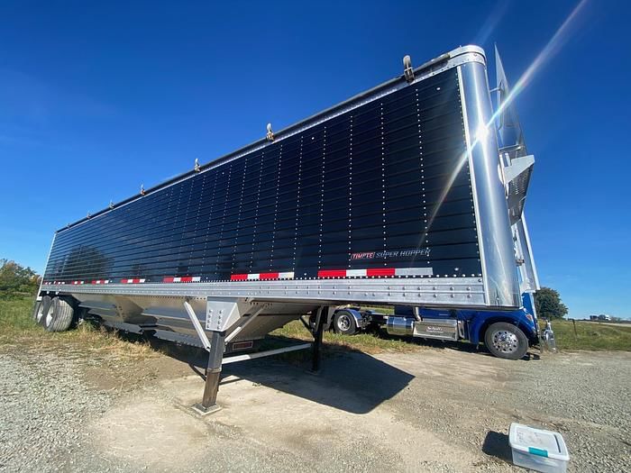 2019 Timpte Super Hopper Equipment Image0