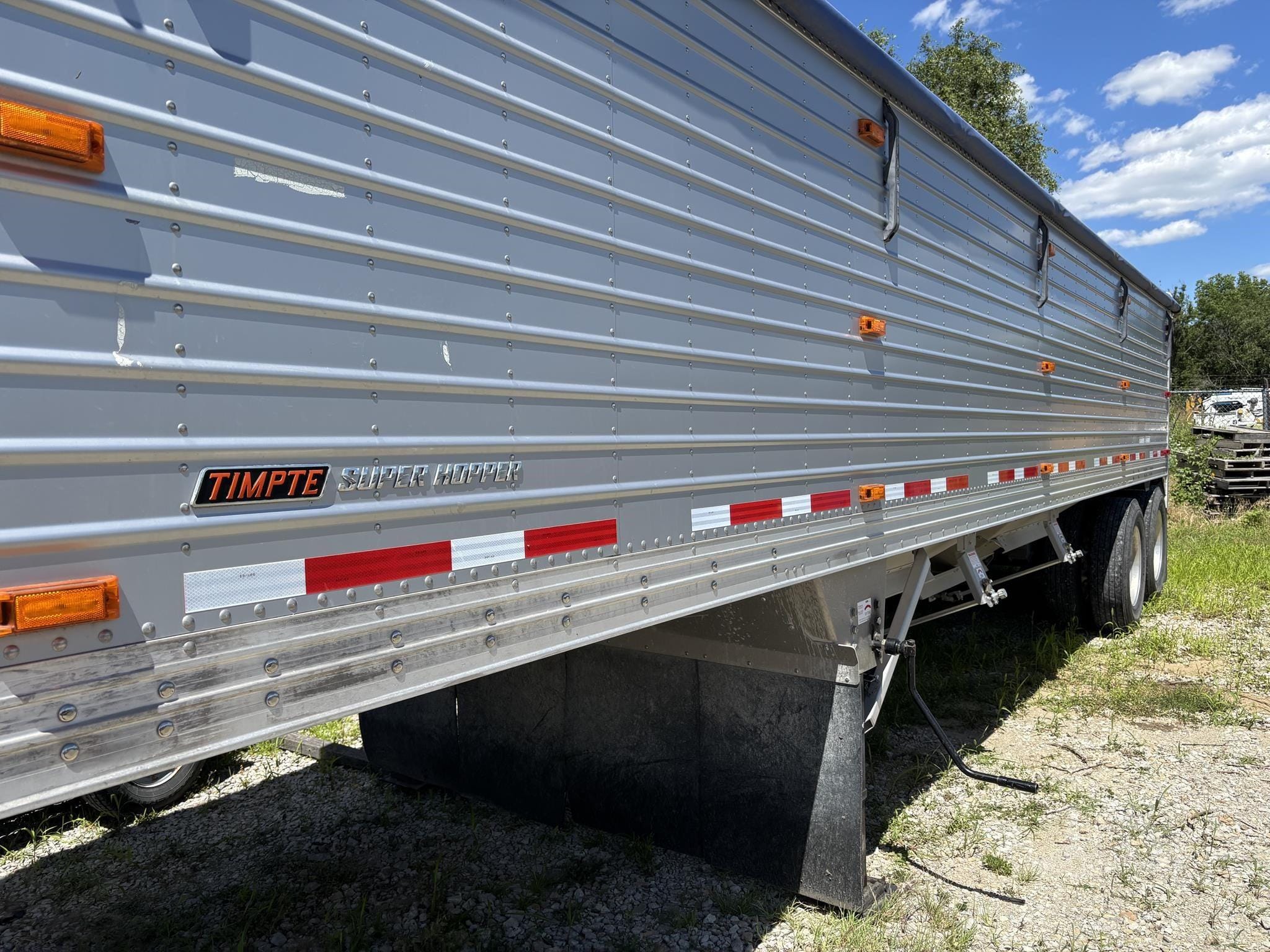 2019 Timpte Super Hopper Equipment Image0