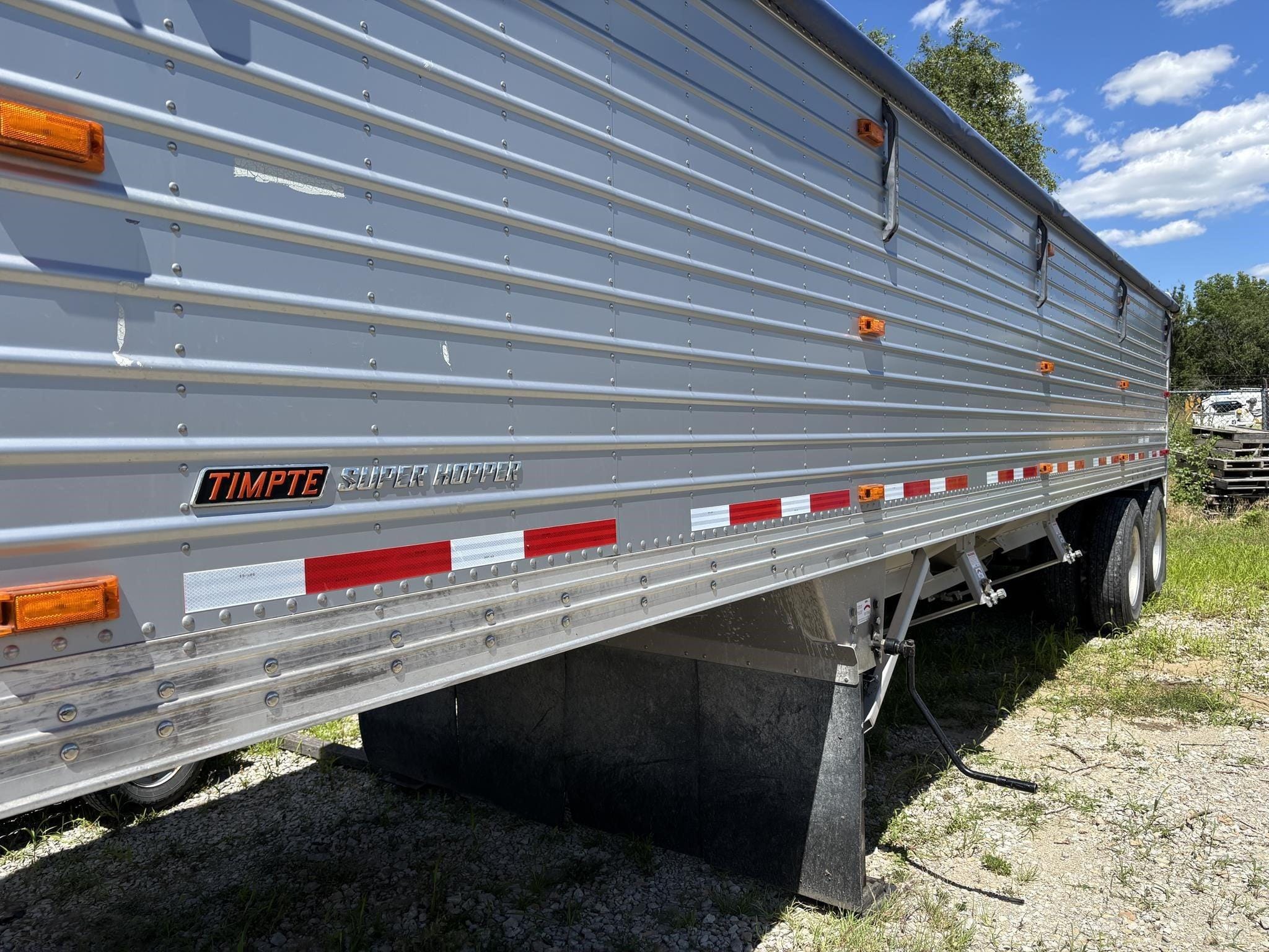 2019 Timpte Super Hopper Equipment Image0