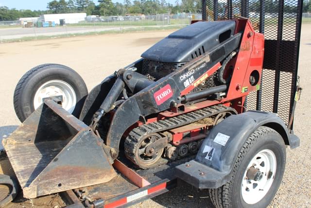 Image of Toro Dingo TX427 equipment image 3