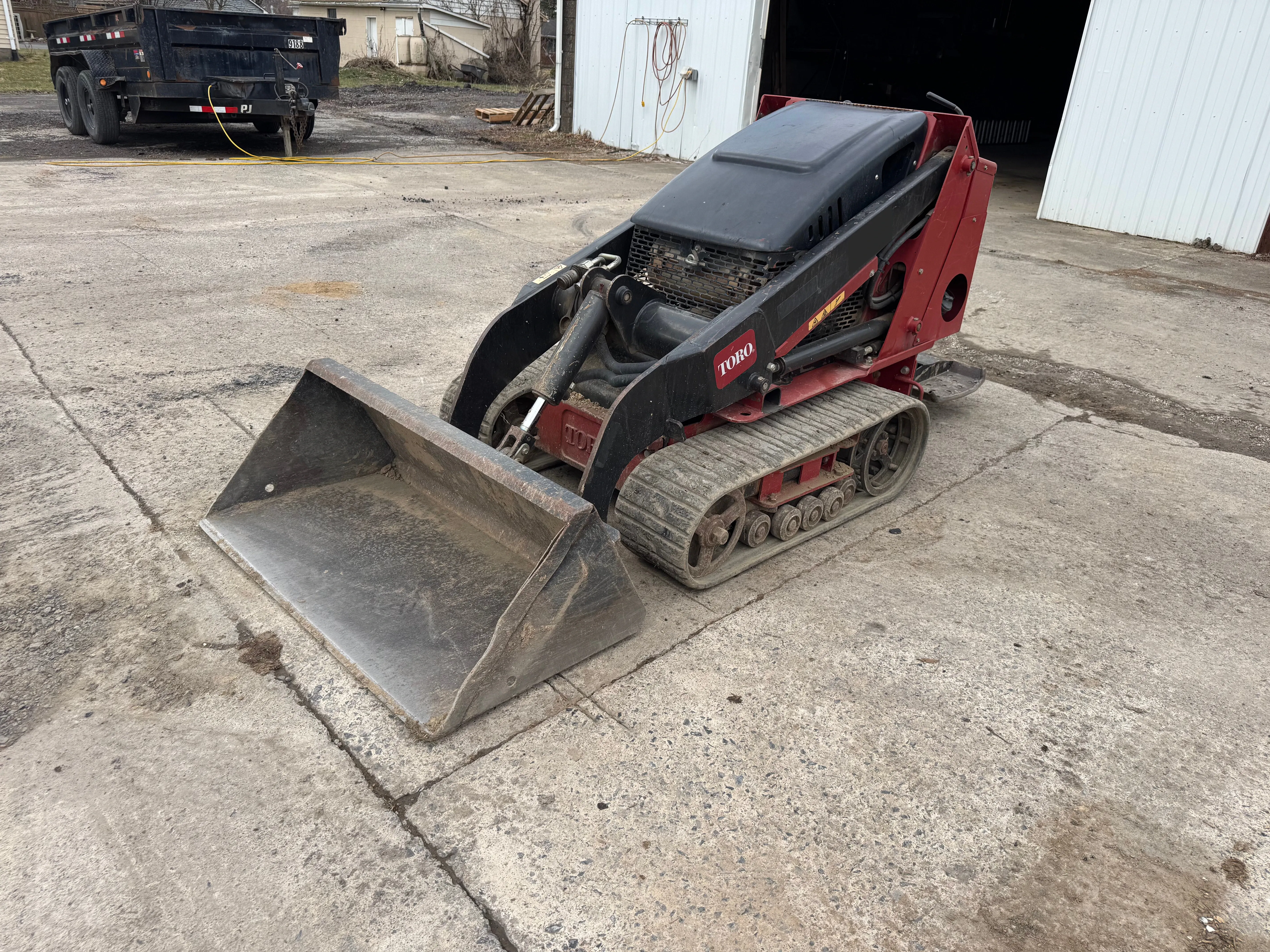 2019 Toro Dingo TX427 Equipment Image0