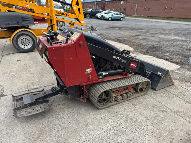 Image of Toro Dingo TX427 equipment image 4