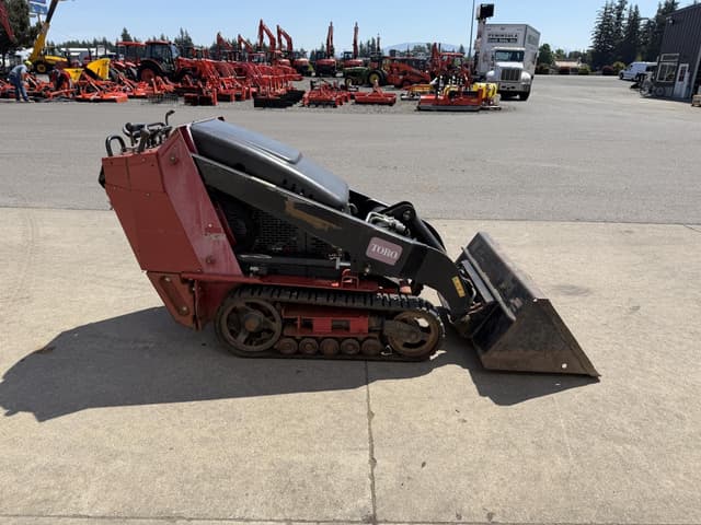 Image of Toro Dingo TX427 equipment image 4