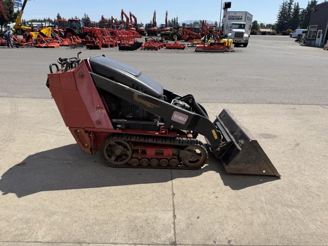 Image of Toro Dingo TX427 equipment image 4
