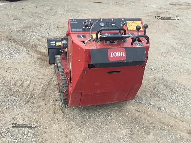 Image of Toro Dingo TX427 equipment image 2