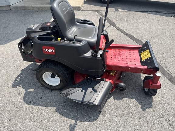 Image of Toro Timecutter SS4225 equipment image 4