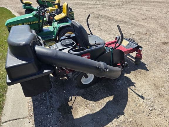 Image of Toro Timecutter SS4225 equipment image 3