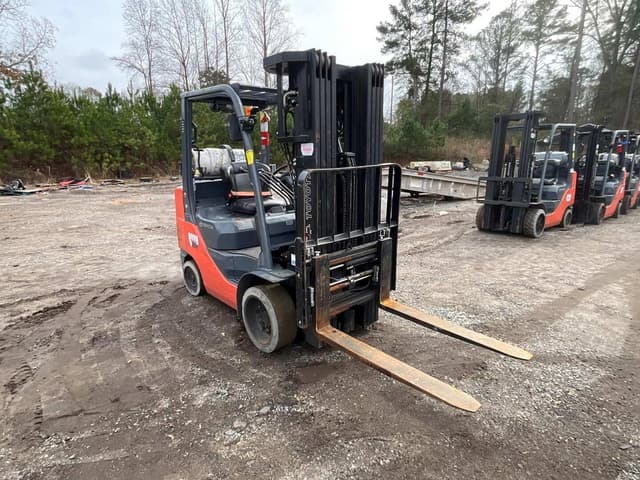 Image of Toyota 8FGCU30 equipment image 2