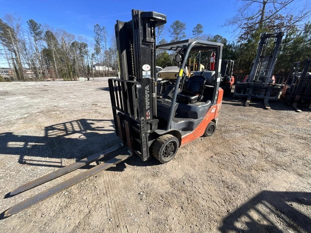 2019 Toyota 8FGCU30 Equipment Image0