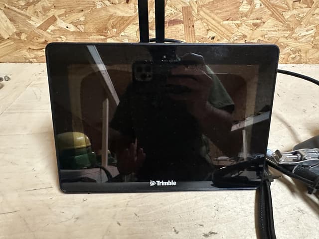 Image of Trimble GFX-750 equipment image 4