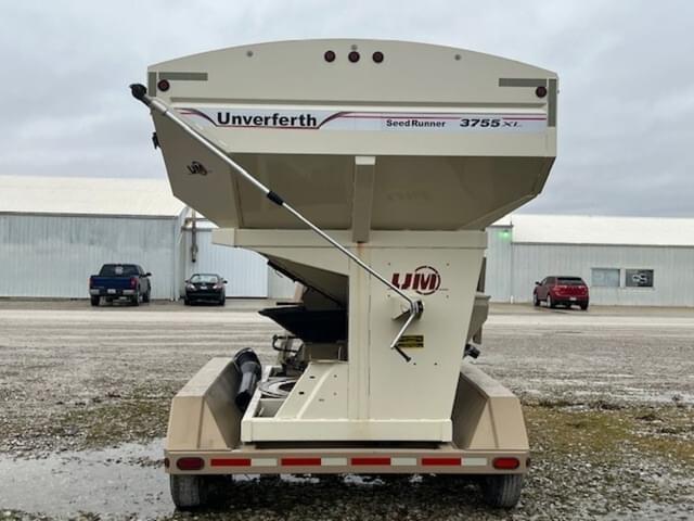Image of Unverferth Seed Runner 3755XL equipment image 3