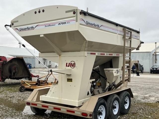 Image of Unverferth Seed Runner 3755XL equipment image 4
