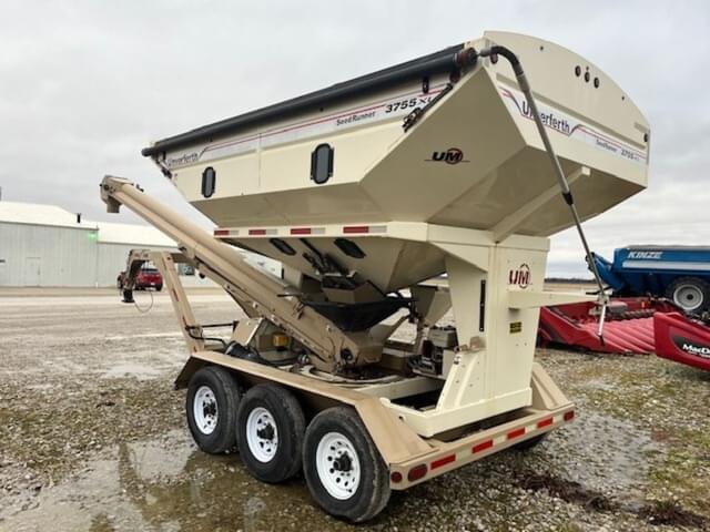 Image of Unverferth Seed Runner 3755XL equipment image 2