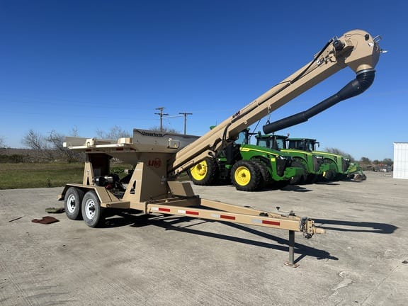 2019 Unverferth Seed Pro 410 Equipment Image0