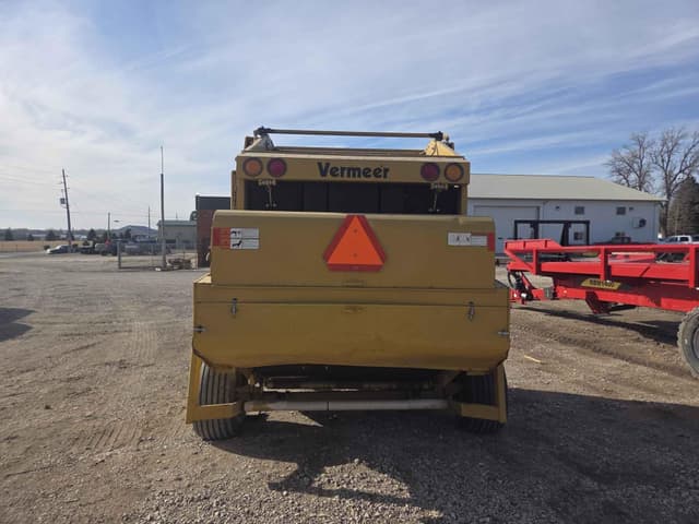 Image of Vermeer 605L equipment image 4