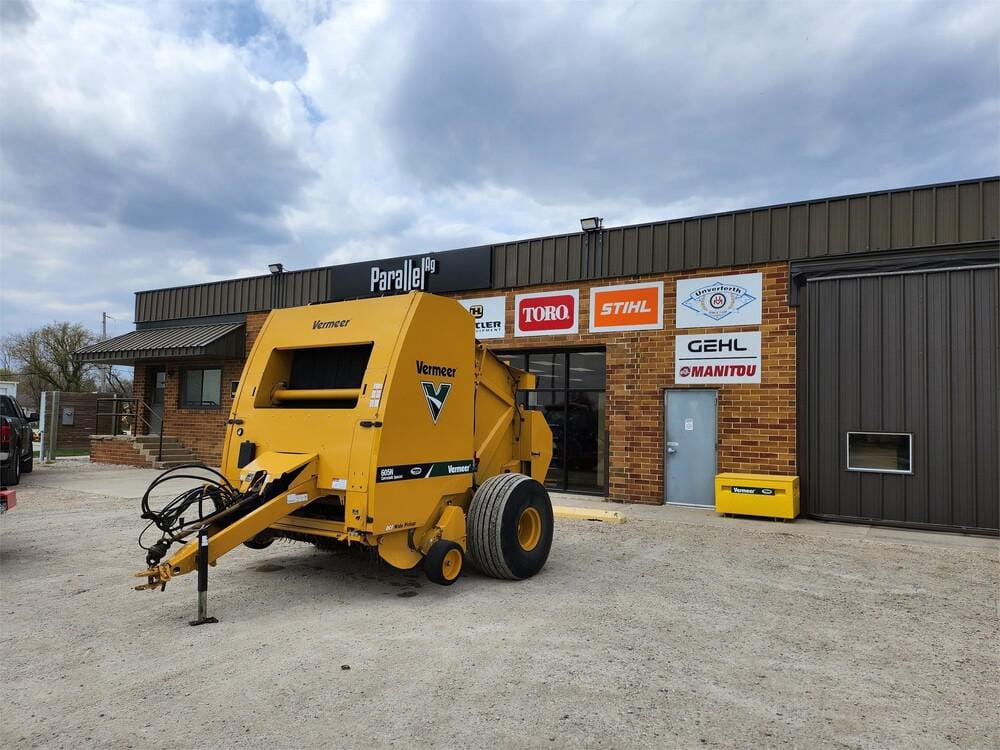 2019 Vermeer 605N Cornstalk Special Equipment Image0