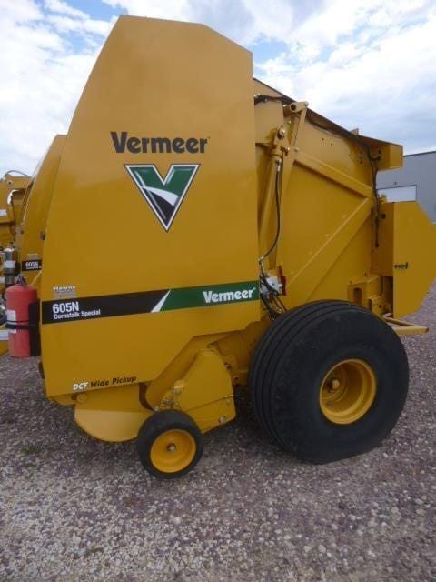 2019 Vermeer 605N Cornstalk Special Equipment Image0