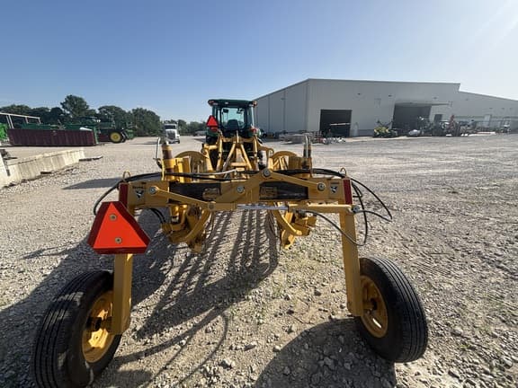 Image of Vermeer R2300 equipment image 3