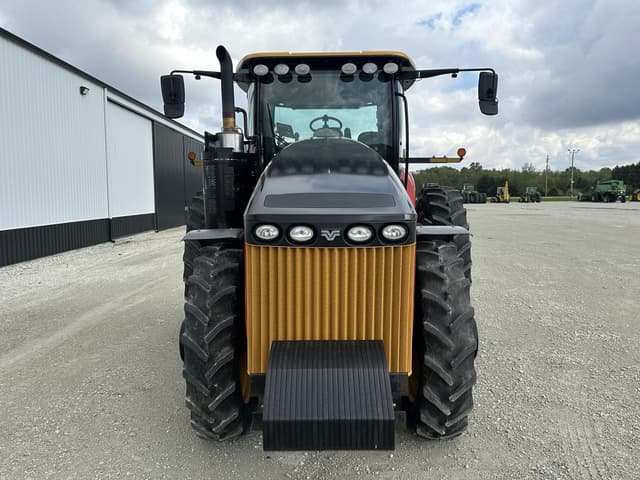 Image of Versatile 295 equipment image 1