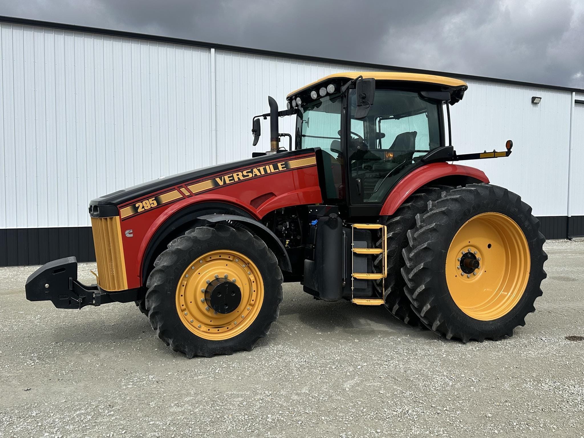 2019 Versatile 295 Equipment Image0